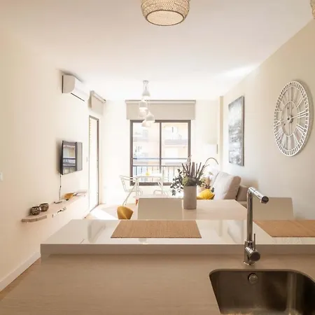 Lindo Junto Al Mar Ronda Iv, Rocio