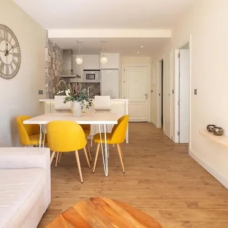 Lindo Junto Al Mar Ronda Iv, Rocio